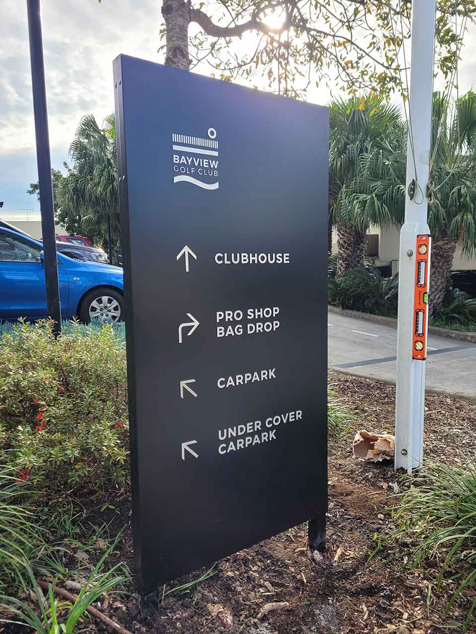Directional sign